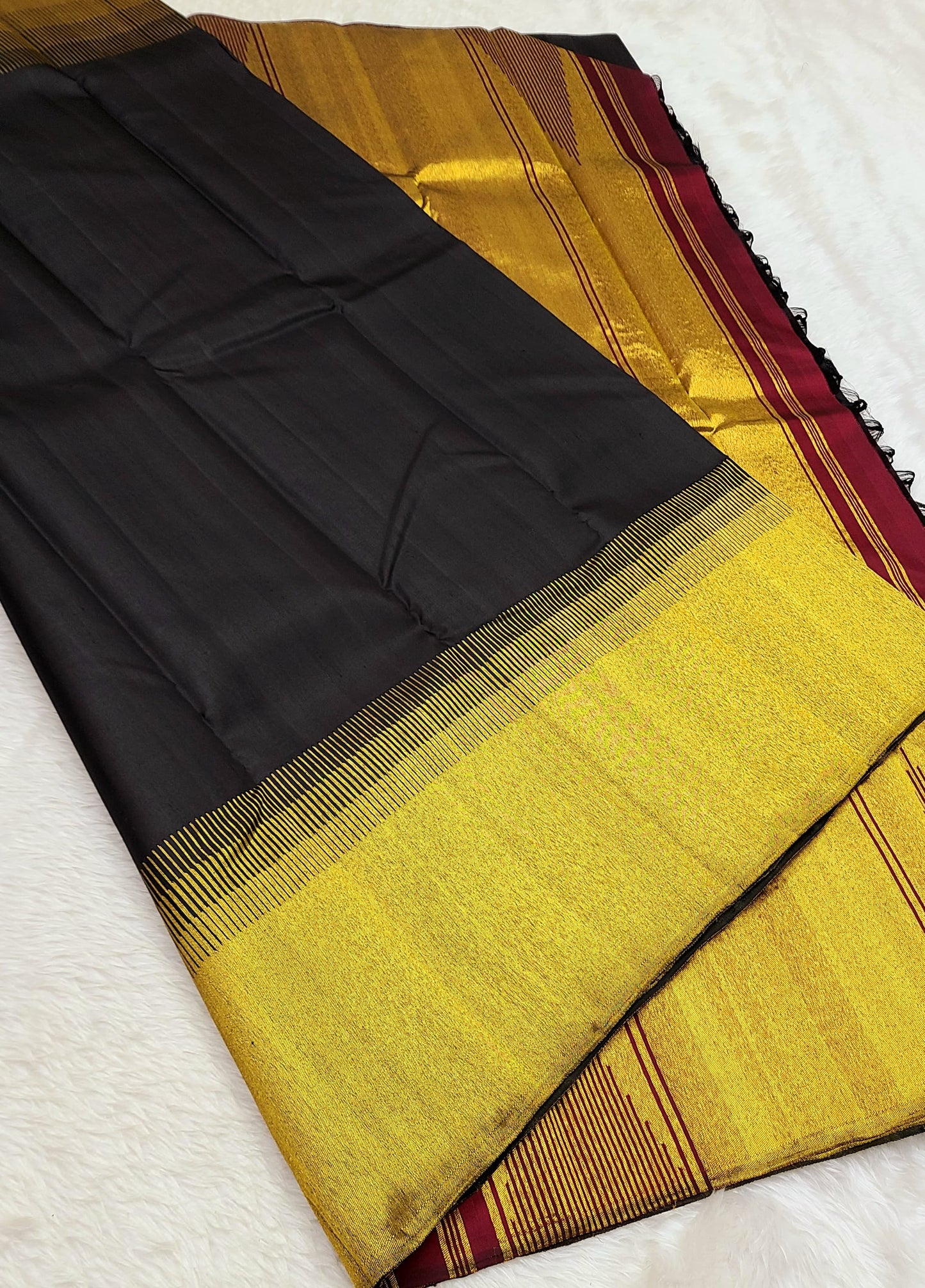 Kanchipuram 100% Pure Handwoven 2G Premium Quality Unique Traditional Border Silk Sarees