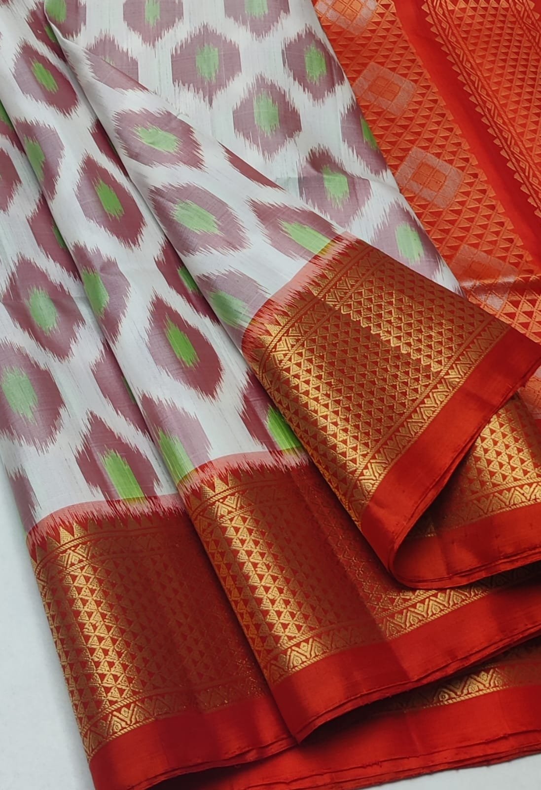 Kattaas Pochampalli Traditional Jacquard border