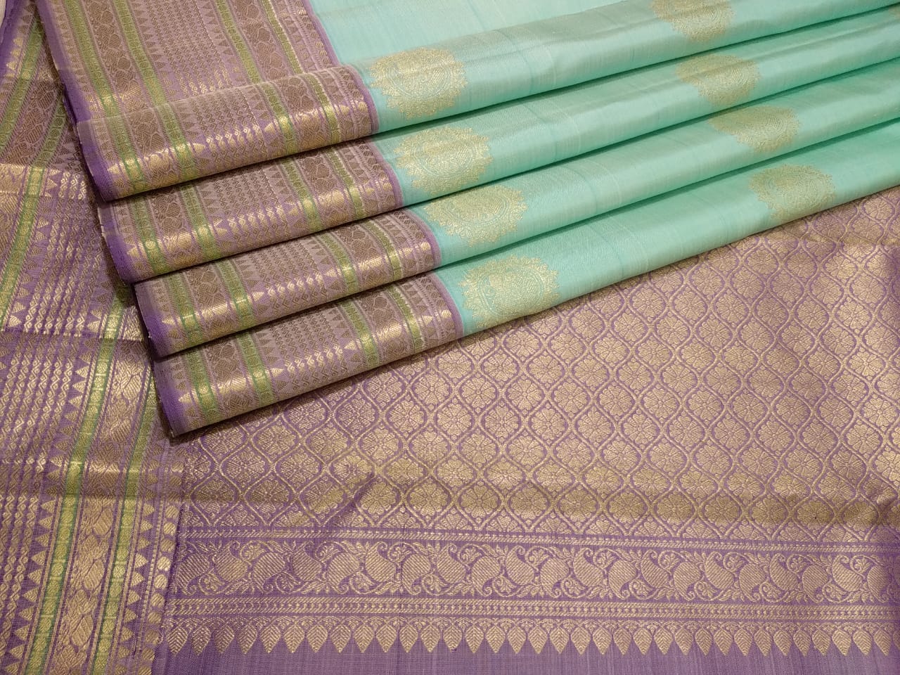 Kattaas Classic & Traditional Kanchipuram Handwoven Silk Saree, Beautiful Borders & butta with Grand Pallu.
