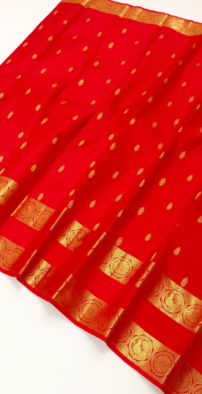 Kattaas Unique collection of Kanjivaram Silks in Classical, Beautiful Butta & Grand Pallu