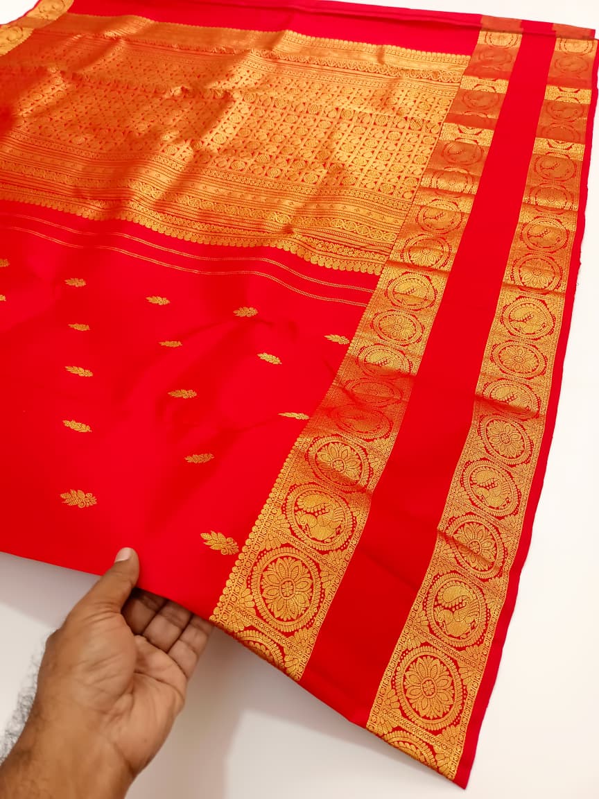 Kattaas Unique collection of Kanjivaram Silks in Classical, Beautiful Butta & Grand Pallu