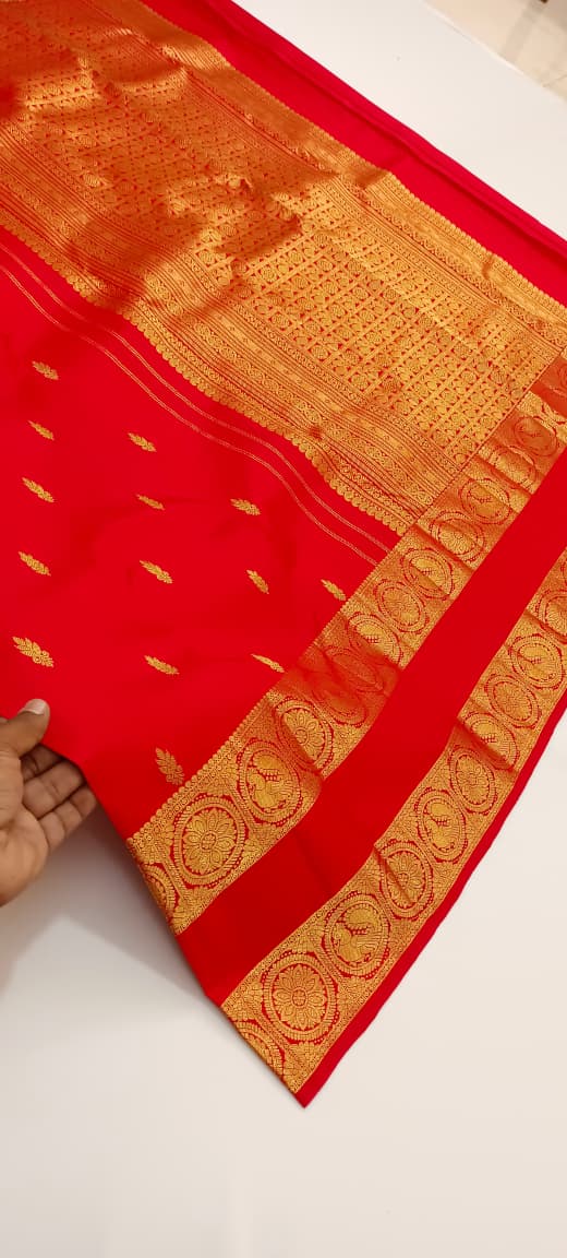 Kattaas Unique collection of Kanjivaram Silks in Classical, Beautiful Butta & Grand Pallu