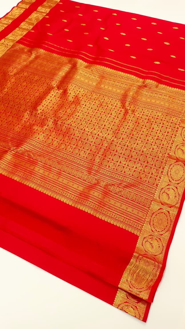 Kattaas Unique collection of Kanjivaram Silks in Classical, Beautiful Butta & Grand Pallu