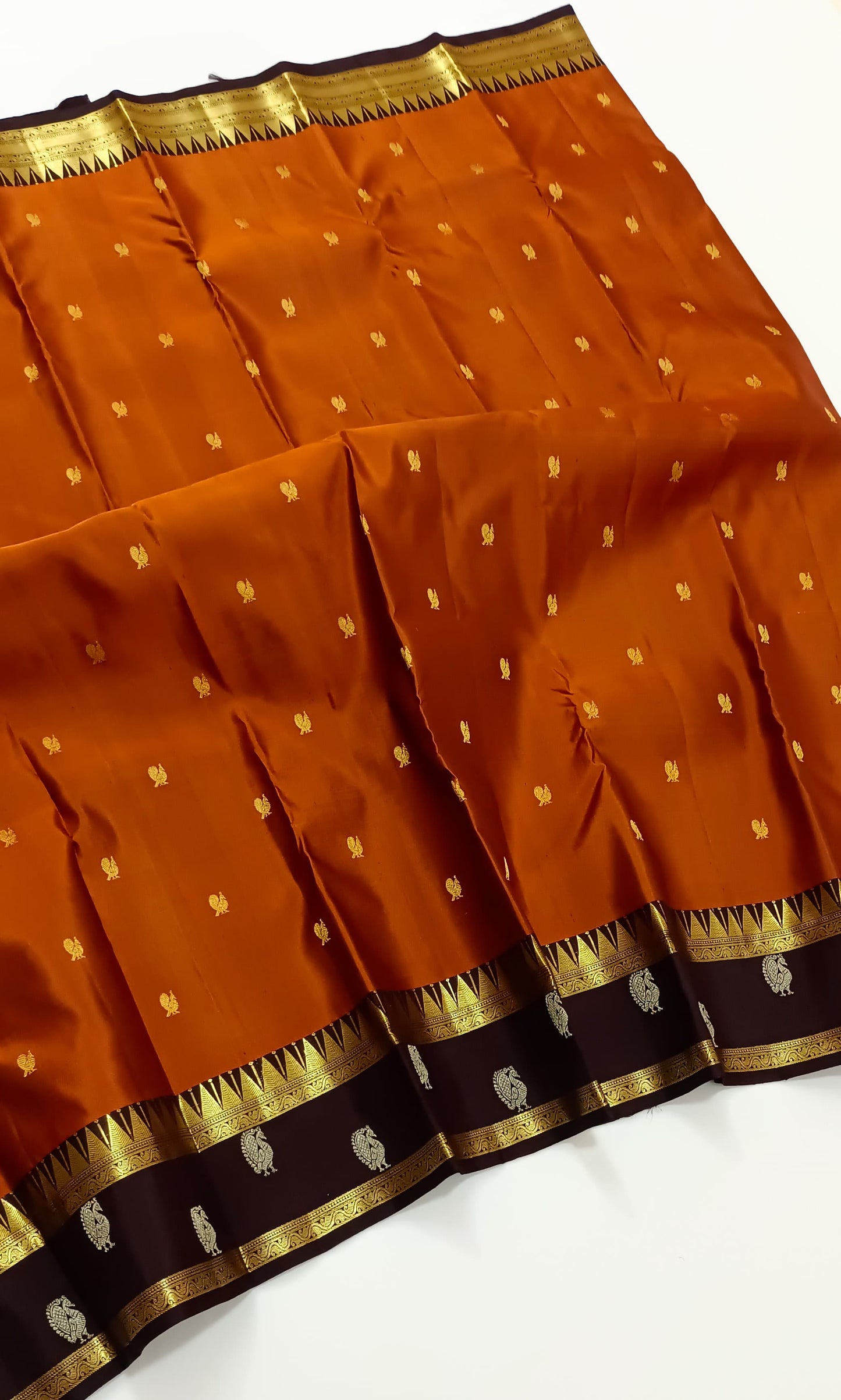 Unique collection of Kanjivaram Silks in Classical, Beautiful Butta & Grand Pallu