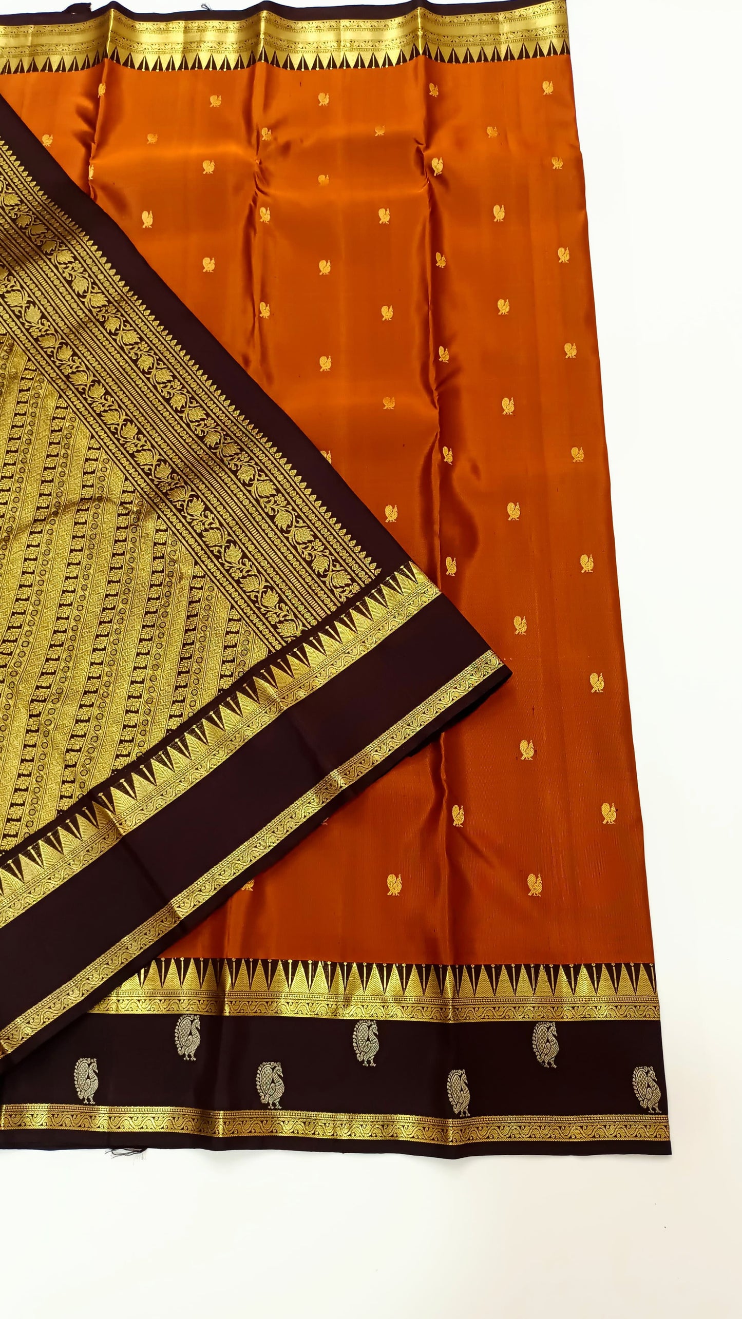 Unique collection of Kanjivaram Silks in Classical, Beautiful Butta & Grand Pallu