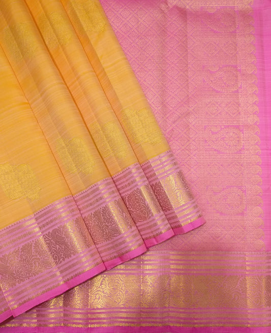 Kanchipuram  Handwoven Silk Saree with Rich Pallu.
