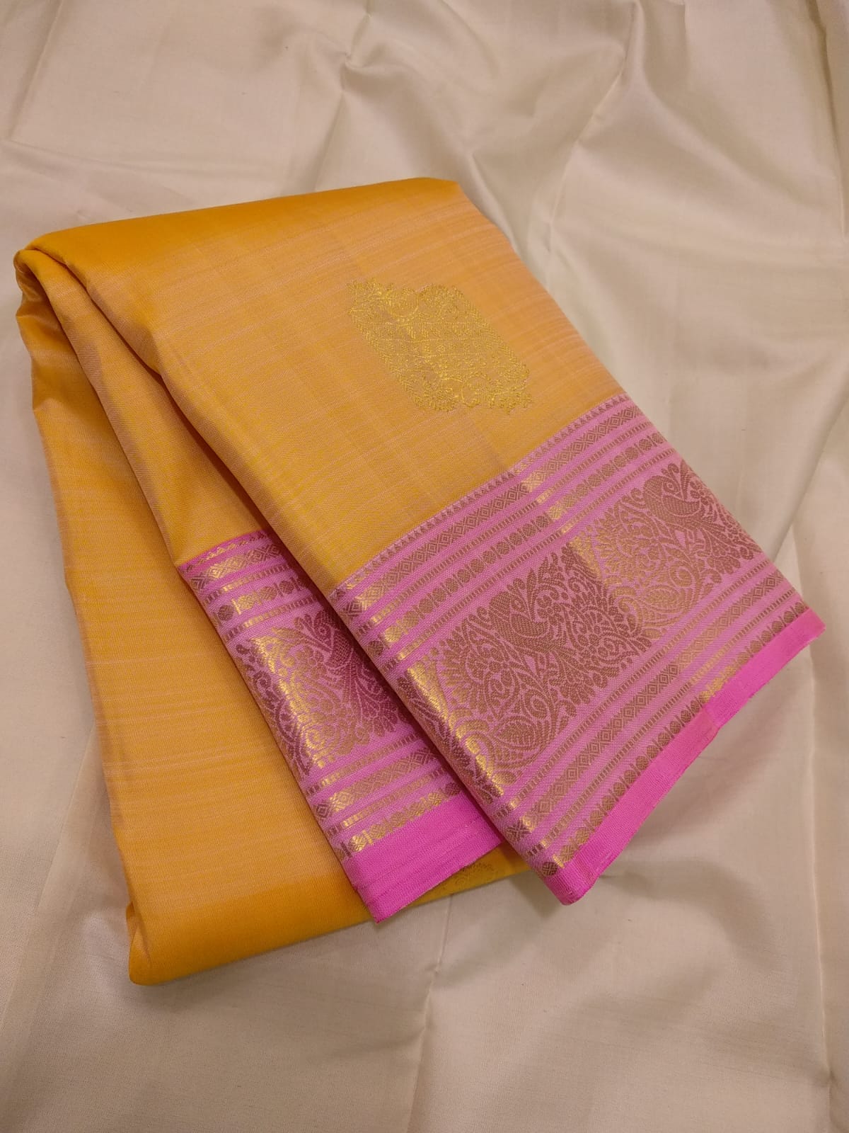 Kanchipuram  Handwoven Silk Saree with Rich Pallu.