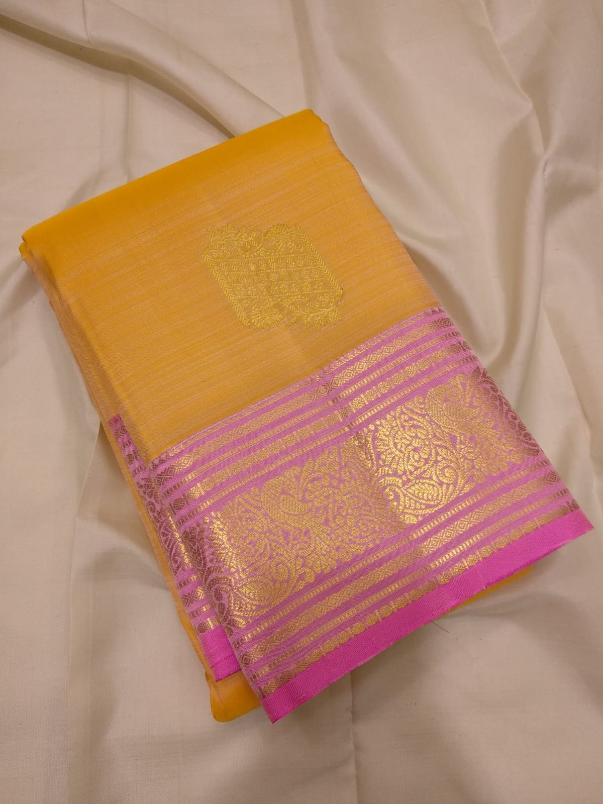 Kanchipuram  Handwoven Silk Saree with Rich Pallu.