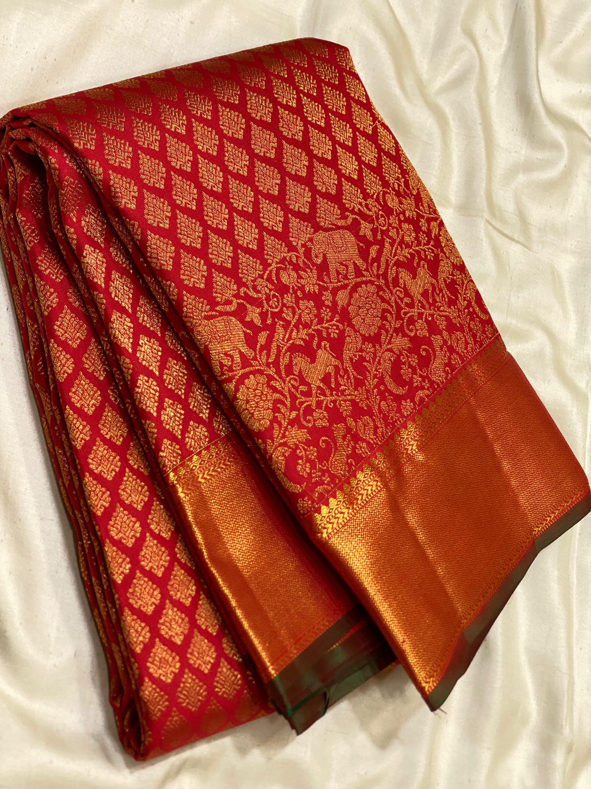zari sket border zari brocade with contrast design blouse
