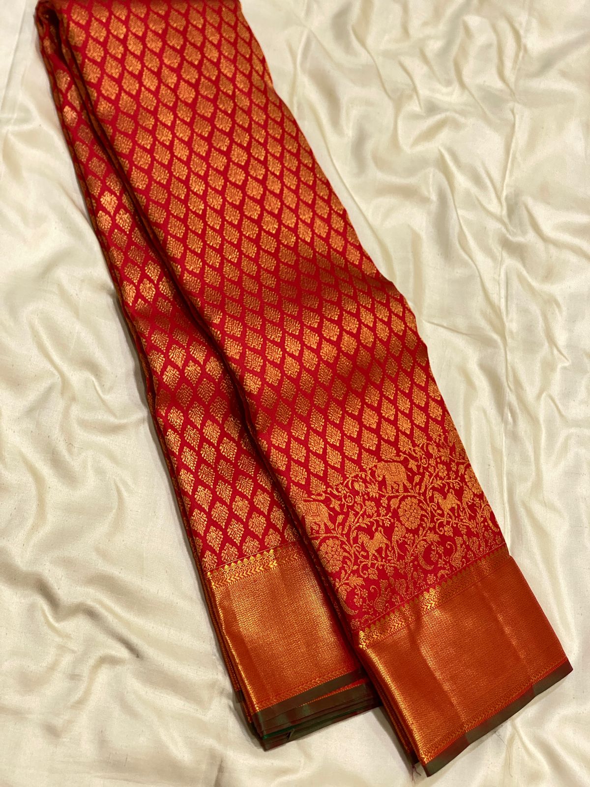 zari sket border zari brocade with contrast design blouse