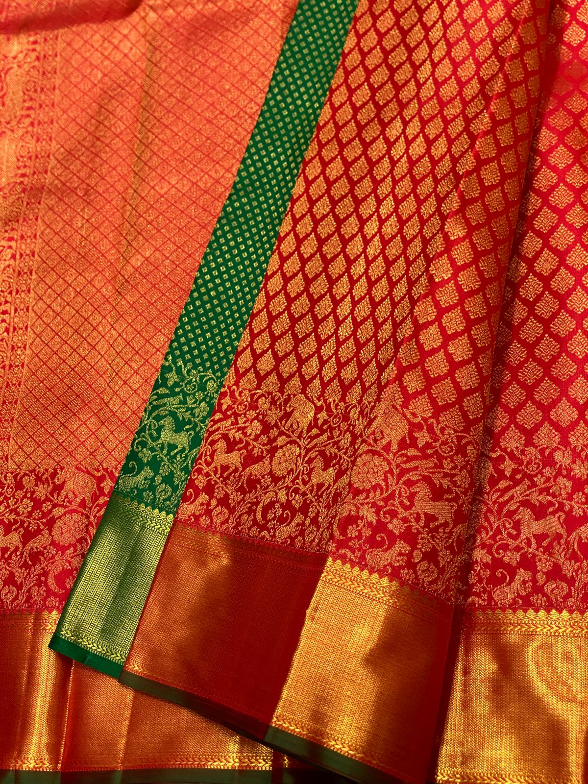 zari sket border zari brocade with contrast design blouse
