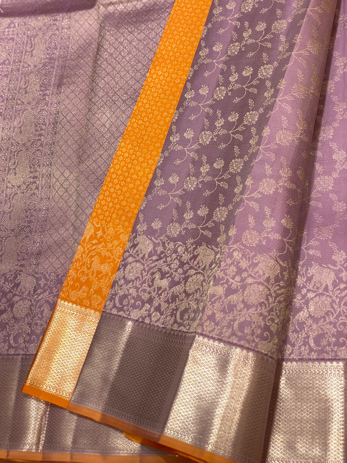 zari sket border zari brocade with contrast design blouse