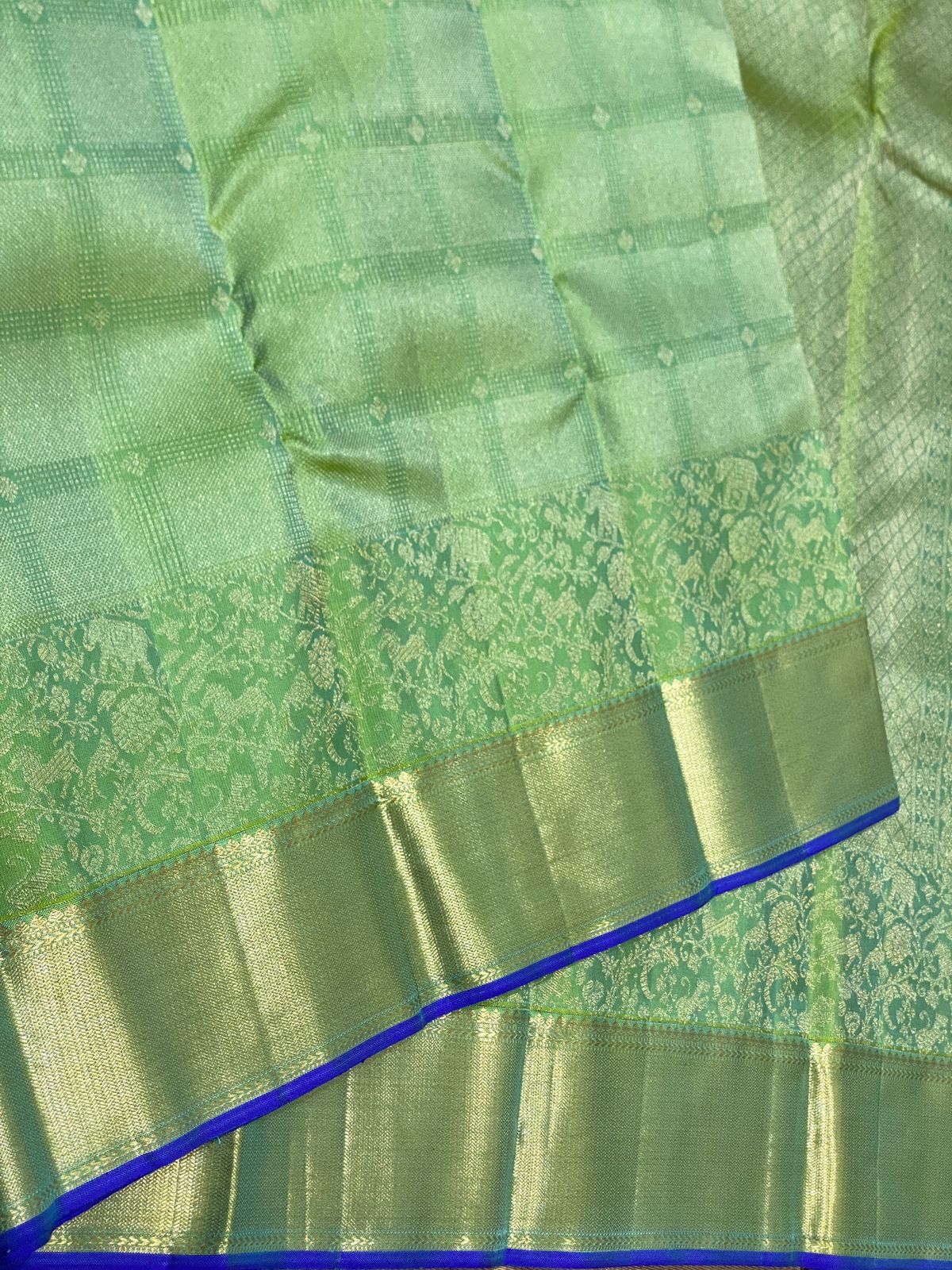 zari sket border zari brocade with contrast design blouse