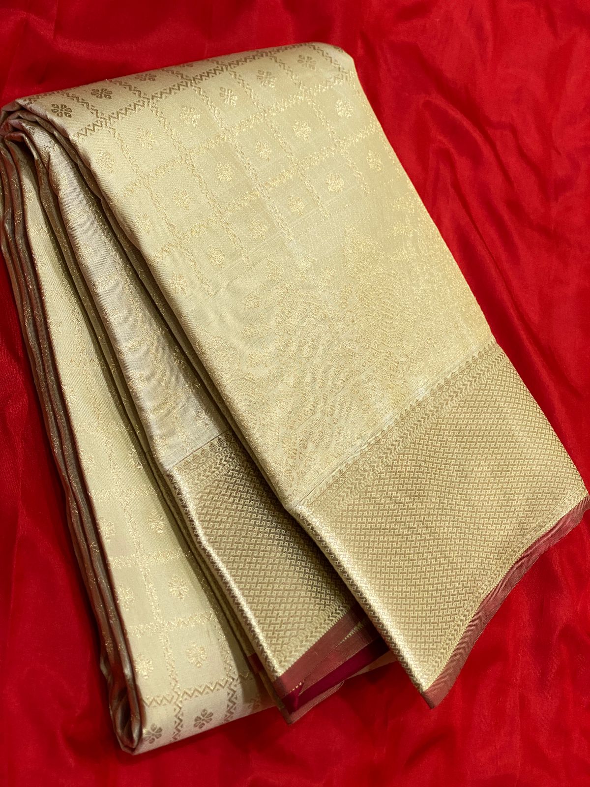 zari sket border zari brocade with contrast design blouse