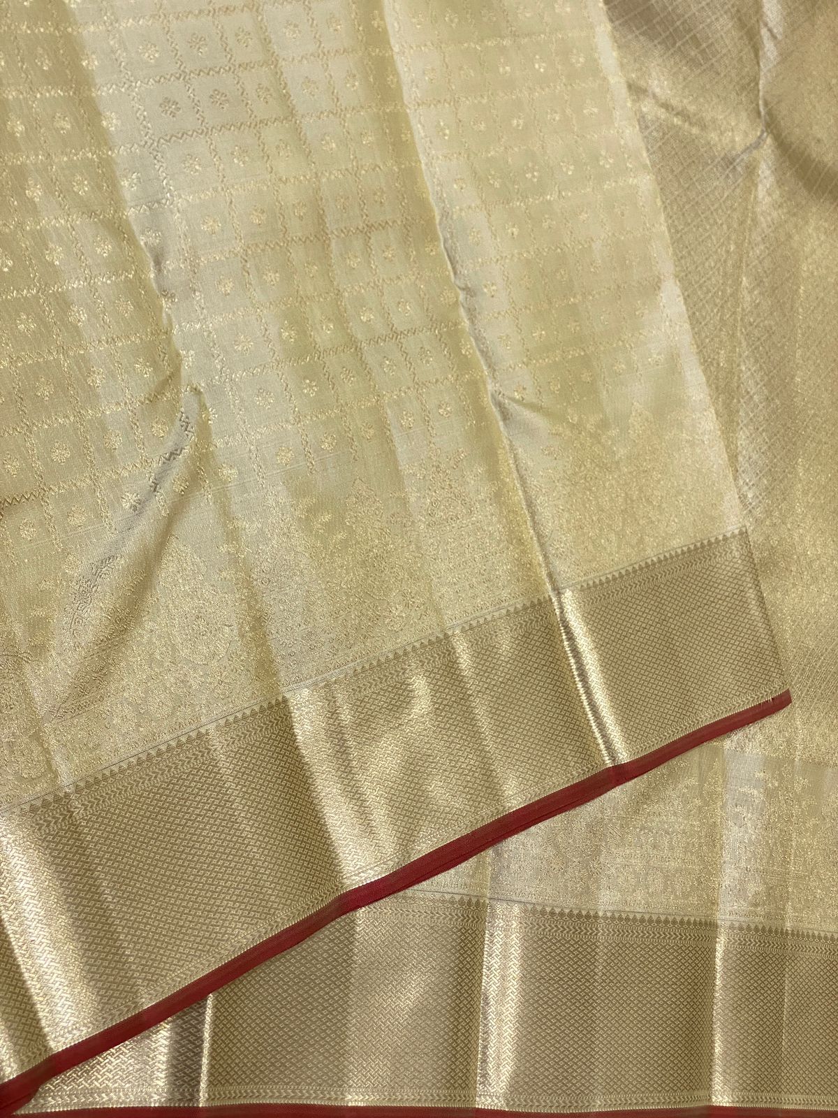zari sket border zari brocade with contrast design blouse