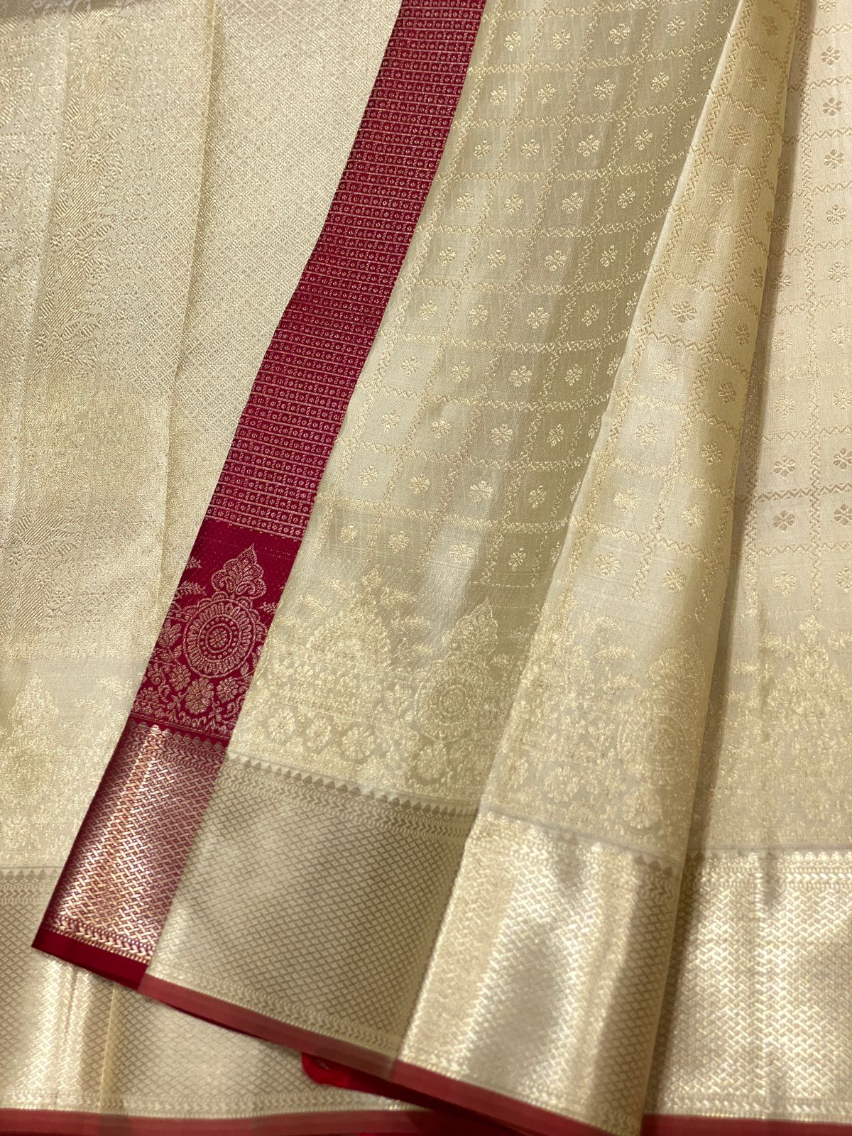 zari sket border zari brocade with contrast design blouse