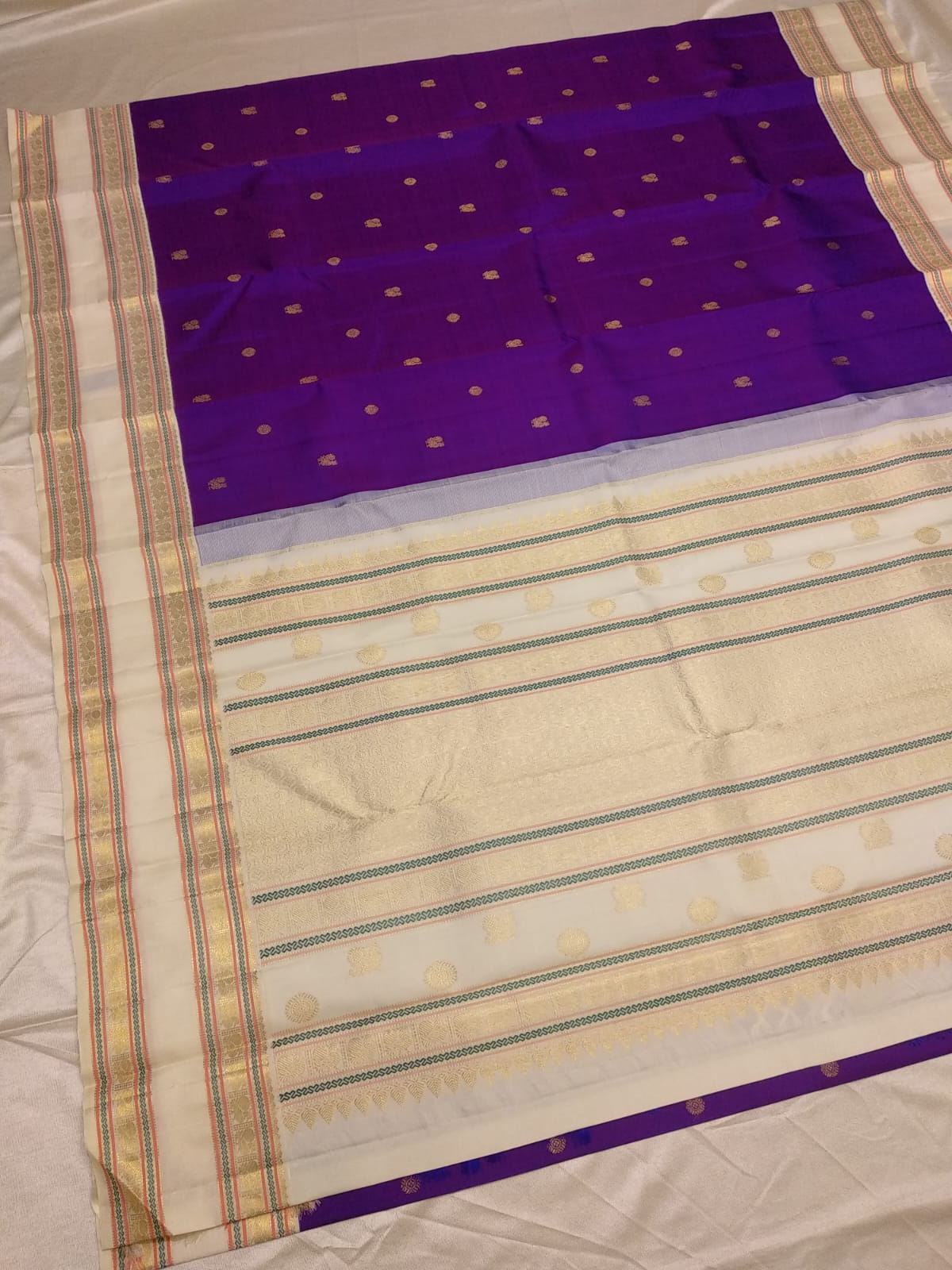 Traditional Korvai Borders with Butties on Body