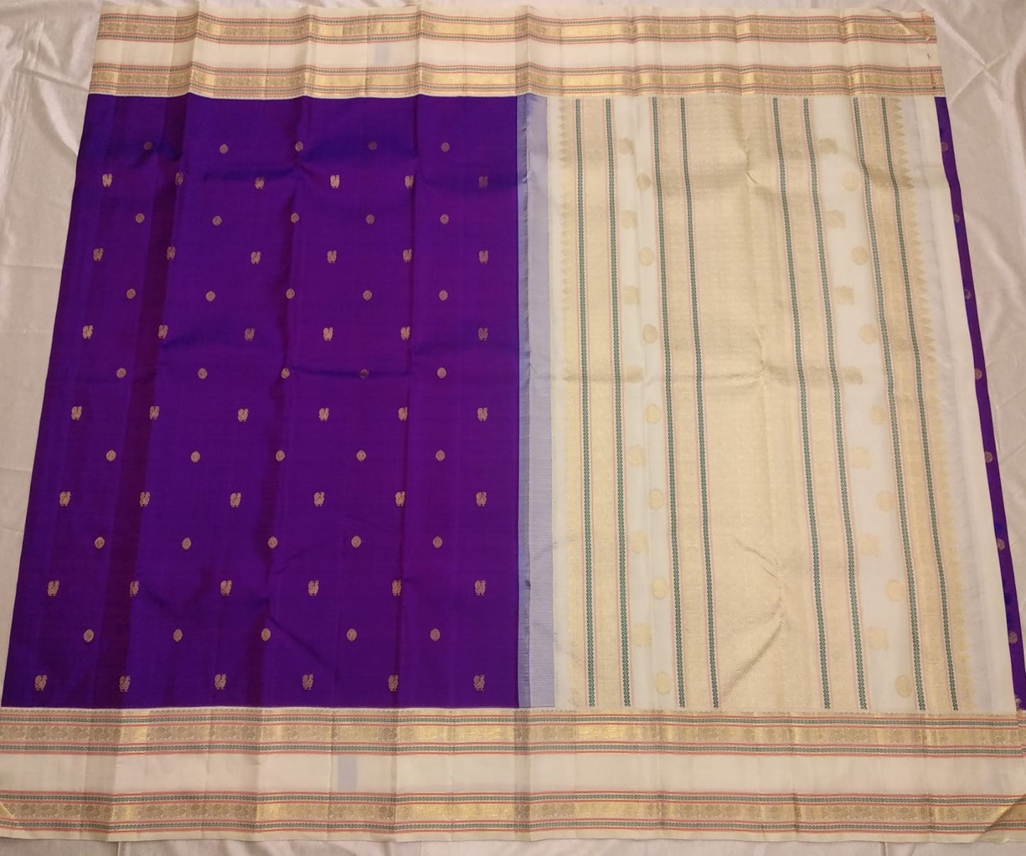 Traditional Korvai Borders with Butties on Body