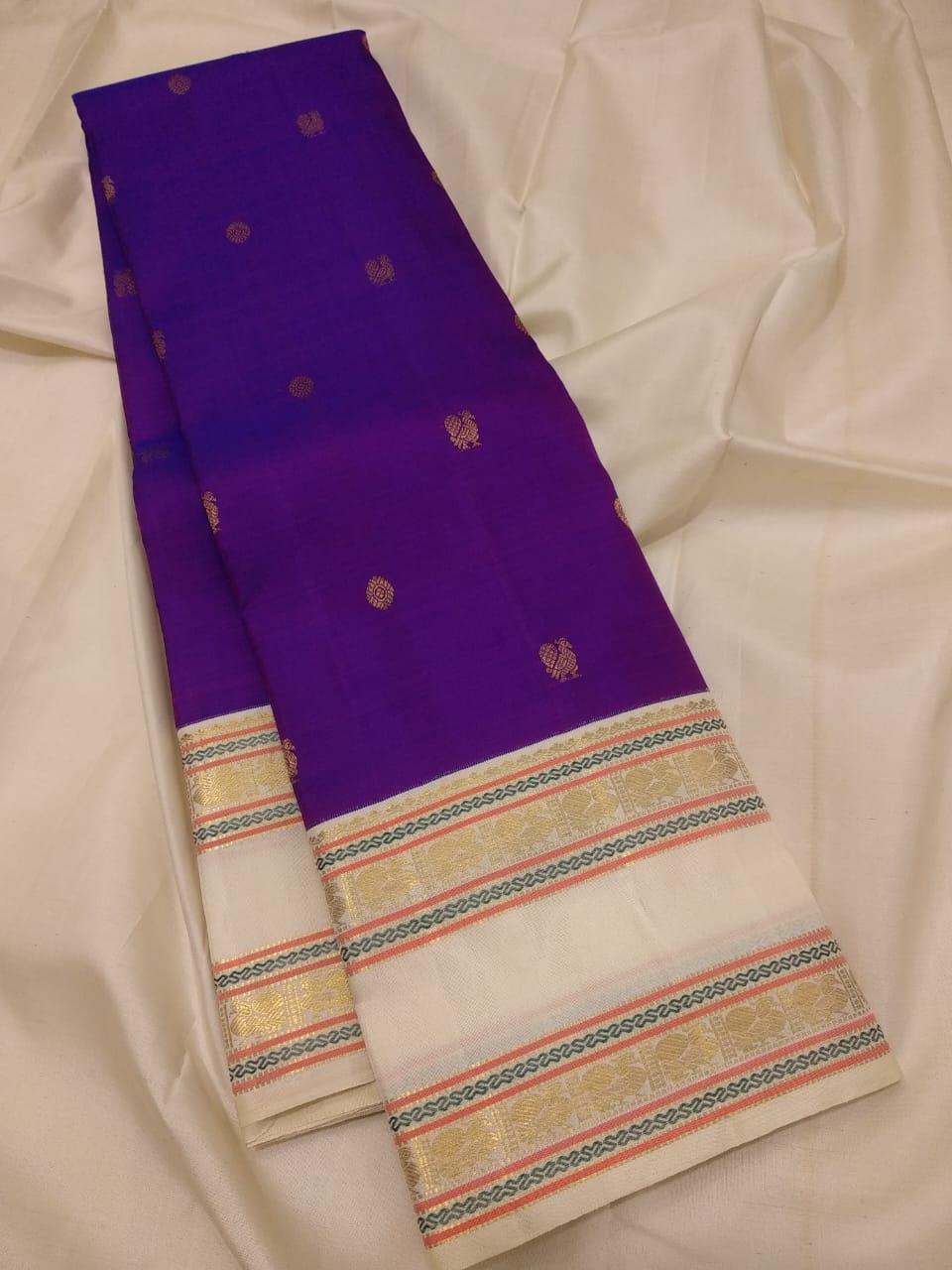 Traditional Korvai Borders with Butties on Body