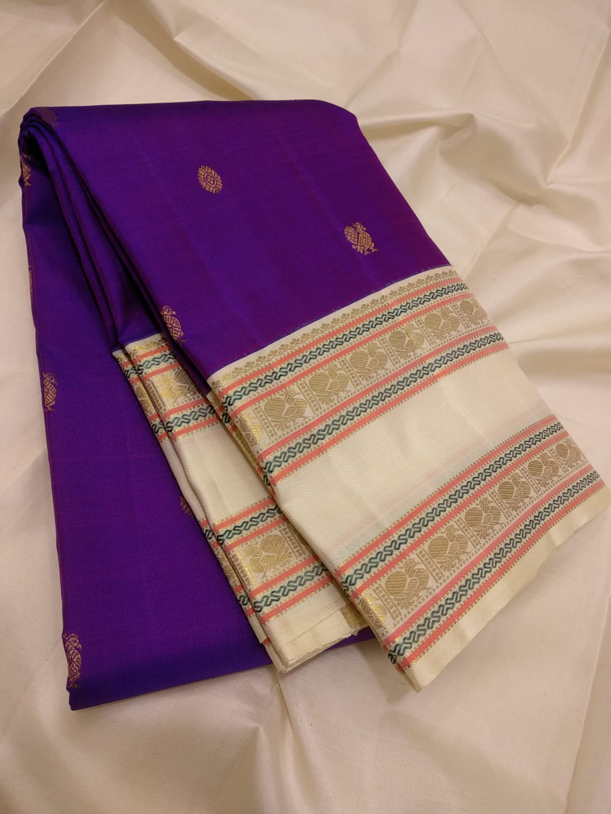 Traditional Korvai Borders with Butties on Body