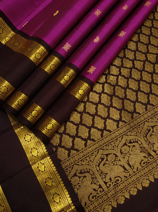 Classical & Traditional, Royal & Rich Look.  Kanchipuram  Handwoven Rettai Pettu Borders with beautiful butta Silk Saree with Rich Pallu.