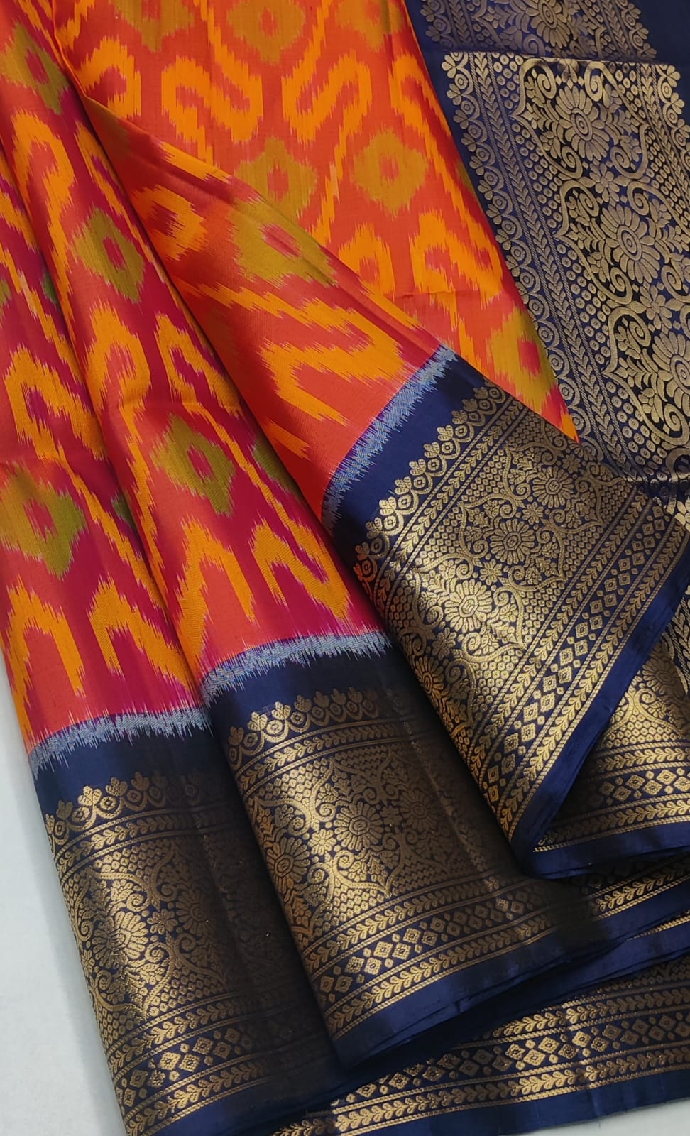 Kattaas Pochampalli Traditional Jacquard border