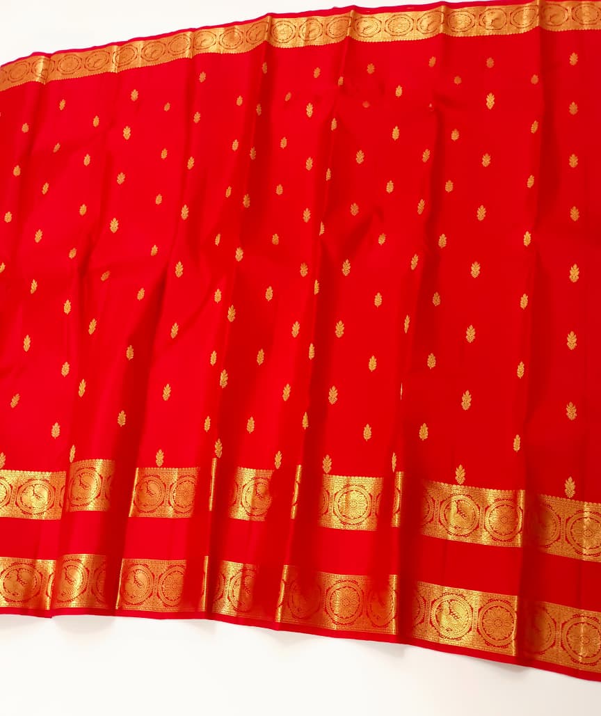 Kattaas Unique collection of Kanjivaram Silks in Classical, Beautiful Butta & Grand Pallu